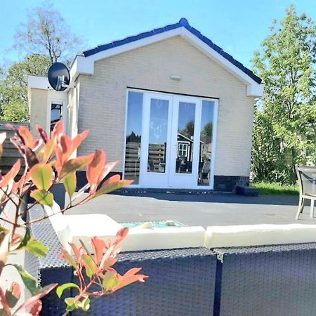 Huisje Britt Met Grote Tuin En Veel Privacy Dirkshorn Zewnętrze zdjęcie